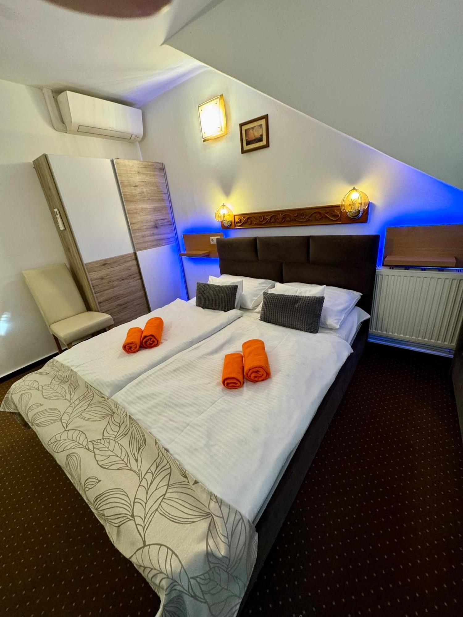 Feszek Fogado - Nest Bed & Breakfast