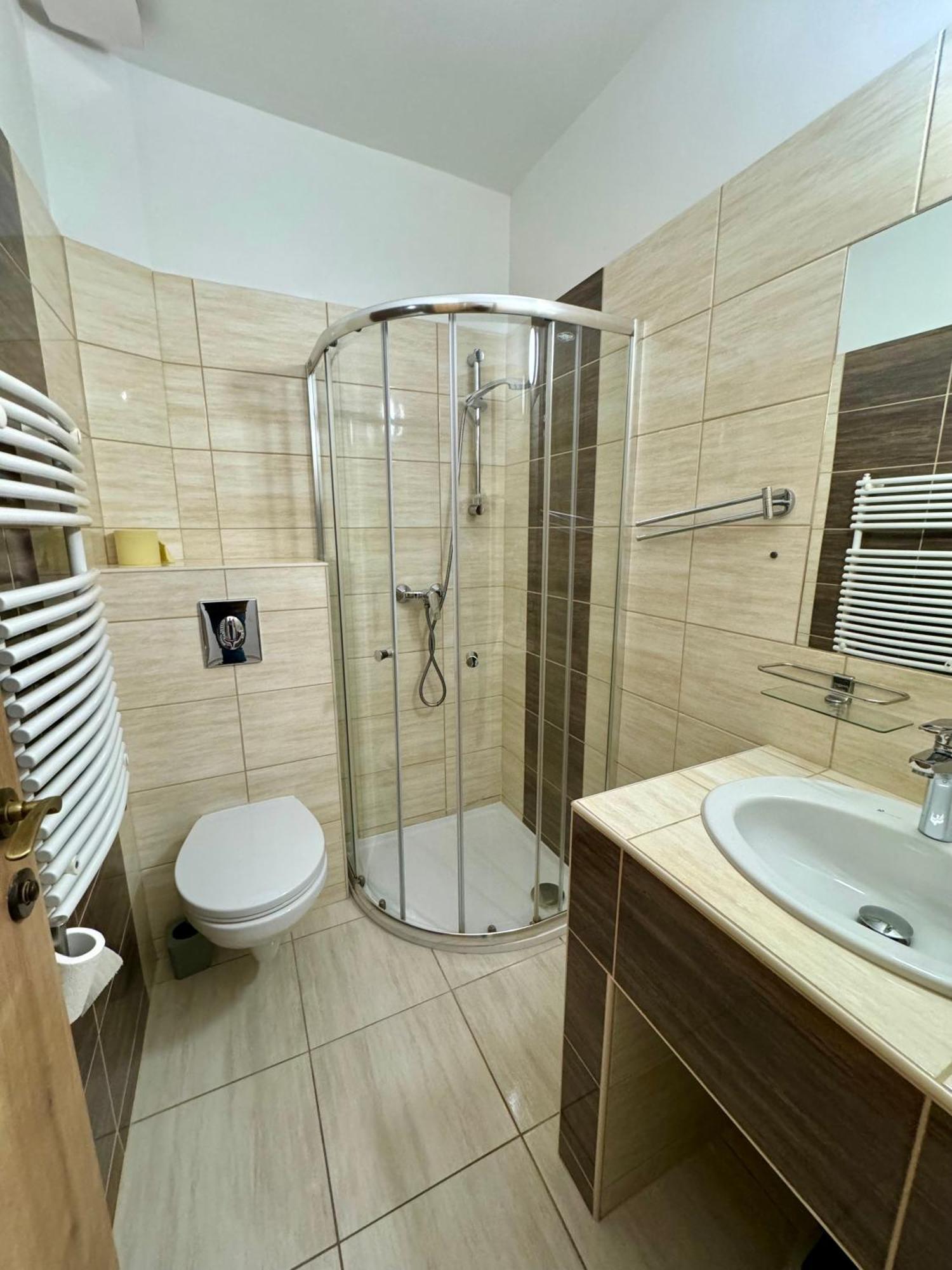 Bed & Breakfast Feszek Fogado - Nest Mosonmagyarovar