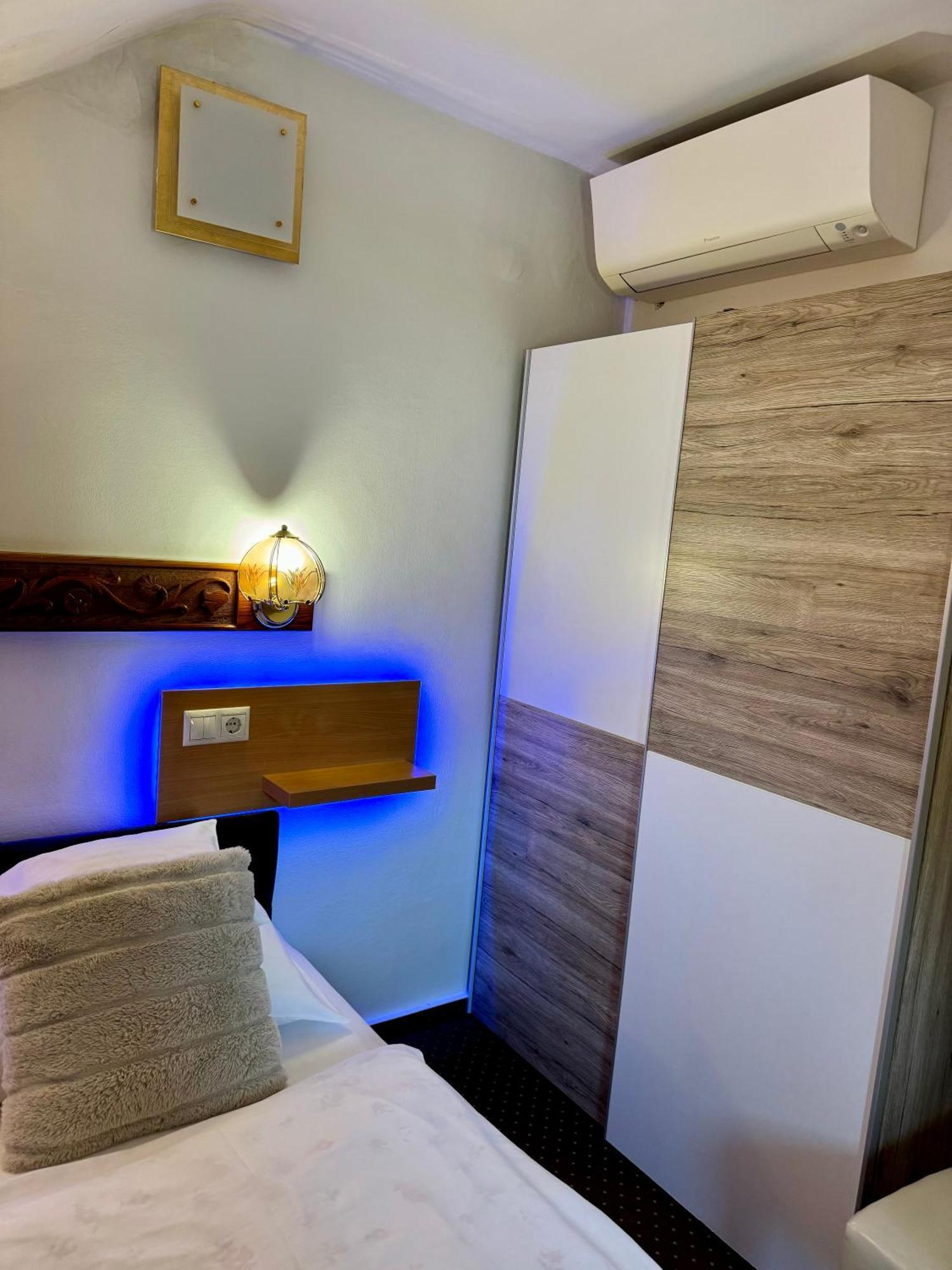 Feszek Fogado - Nest Bed & Breakfast